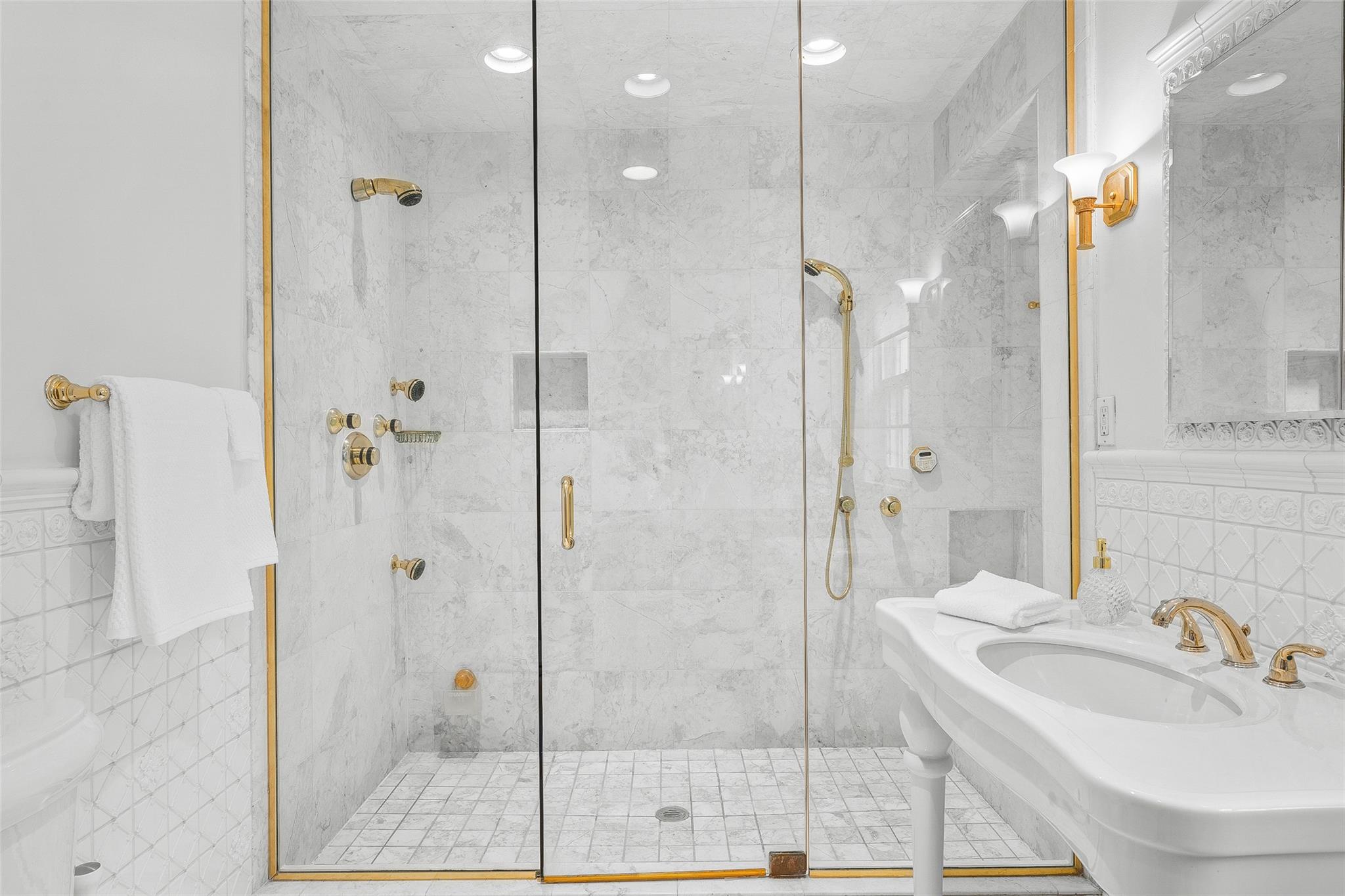 17 Byron Lane, Larchmont, New York image 31