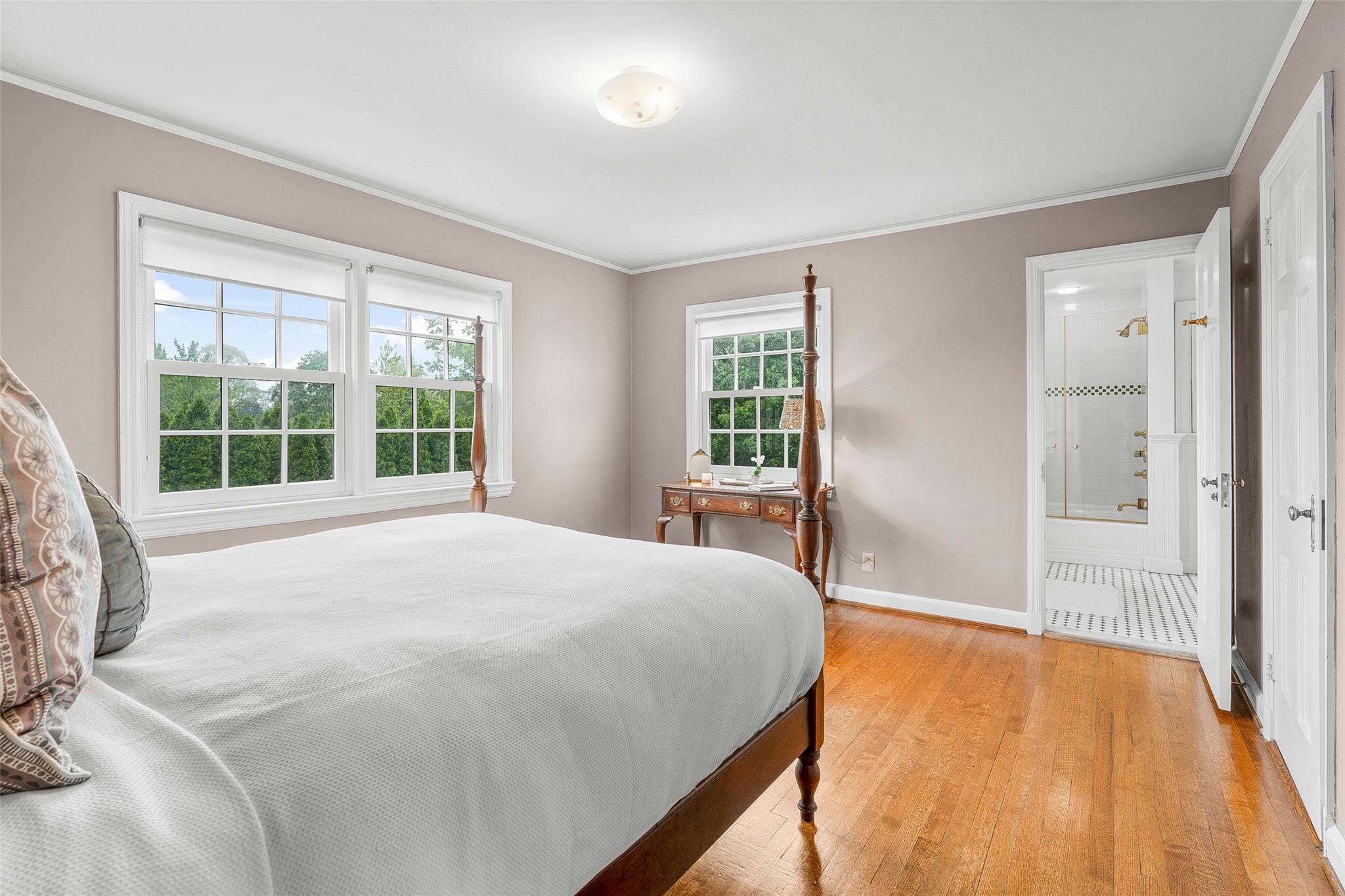 17 Byron Lane, Larchmont, New York image 24