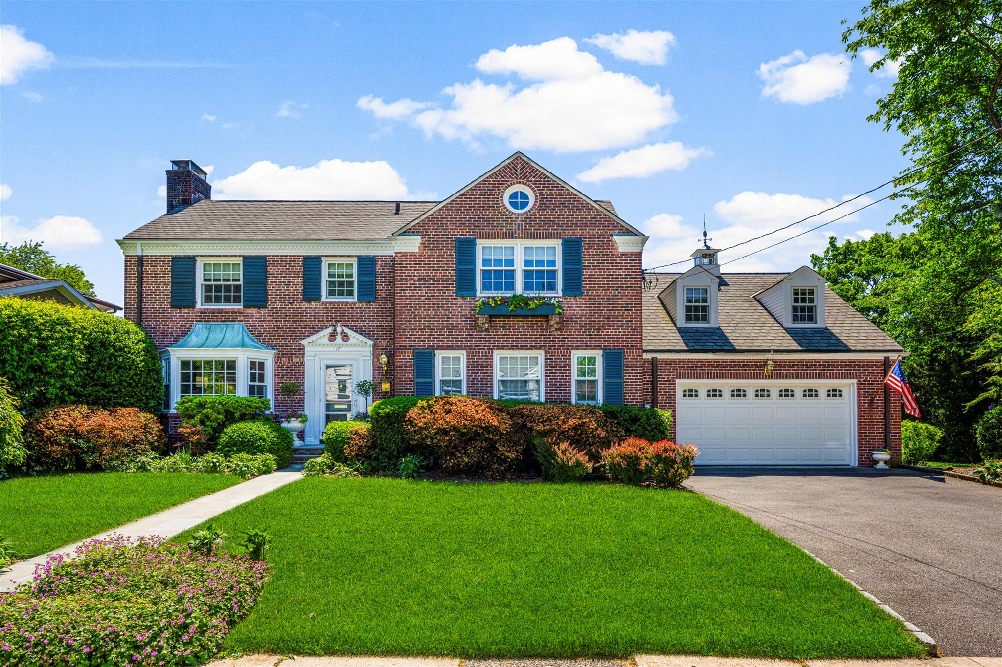 17 Byron Lane, Larchmont, New York image 1