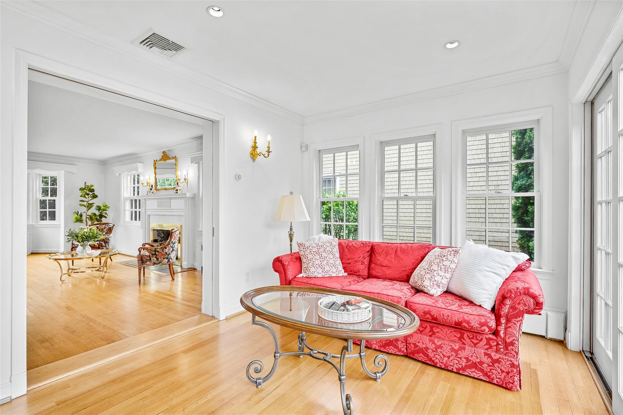 17 Byron Lane, Larchmont, New York image 9