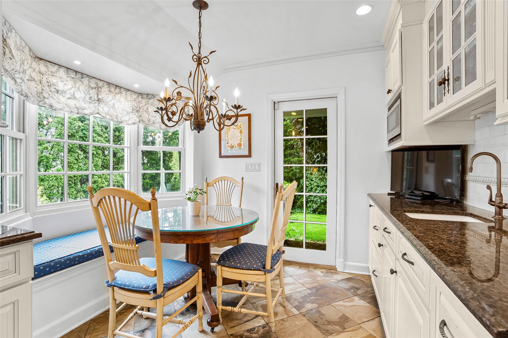 17 Byron Lane, Larchmont, New York image 16