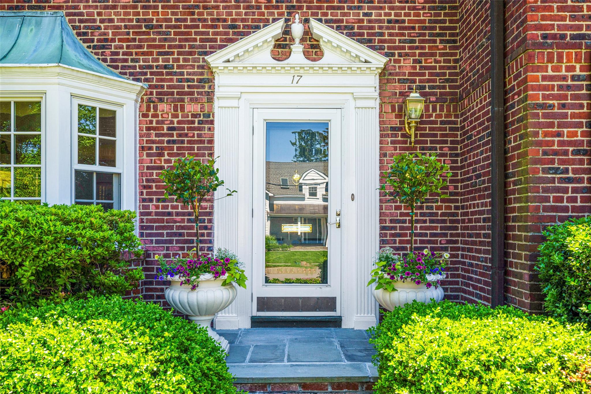 17 Byron Lane, Larchmont, New York image 2