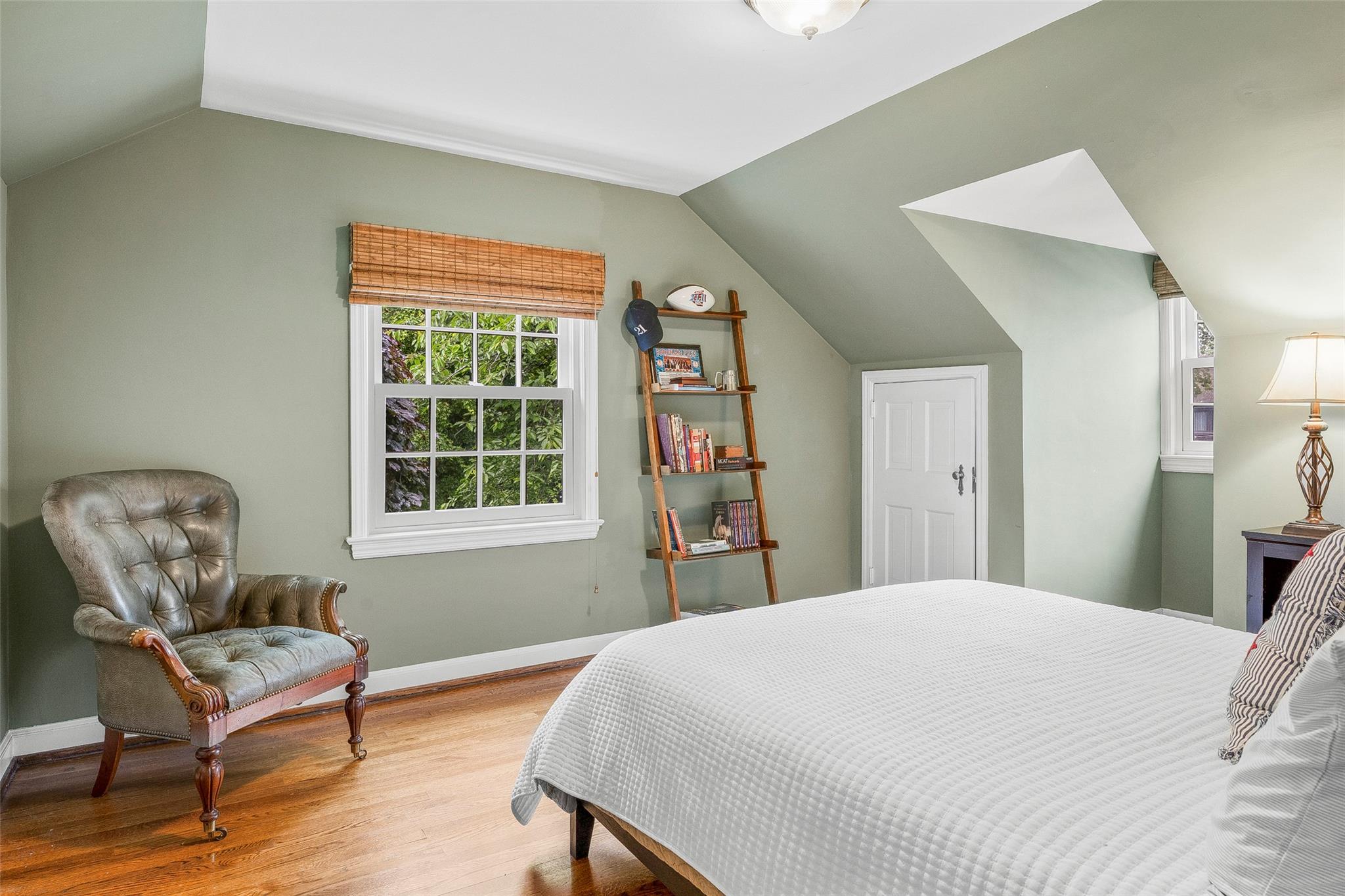 17 Byron Lane, Larchmont, New York image 32