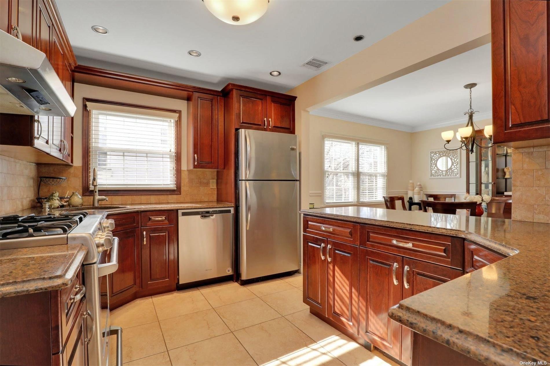 34 Sachem Street, East Rockaway, New York image 14
