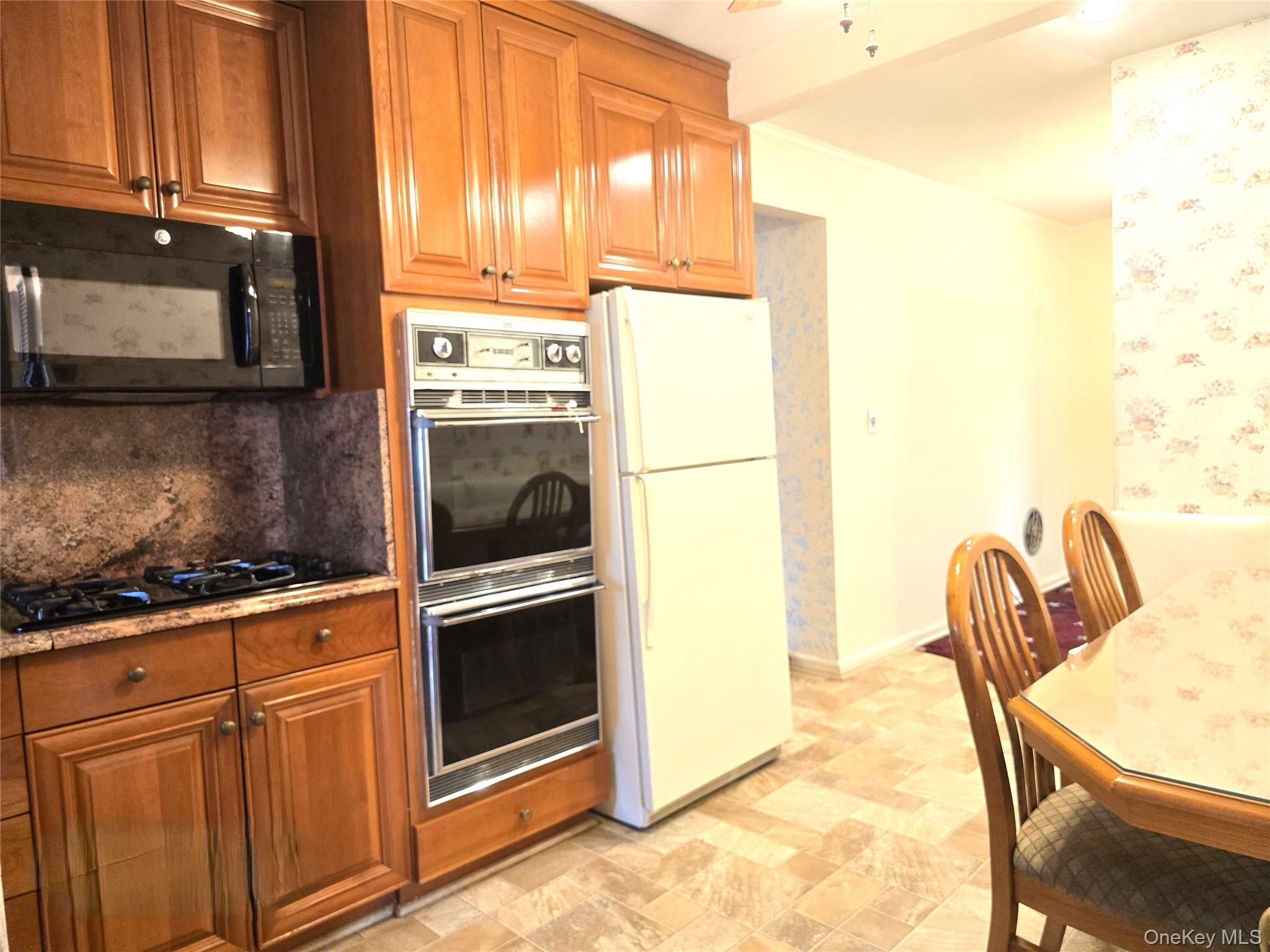 6515 180th Street - Photo 4