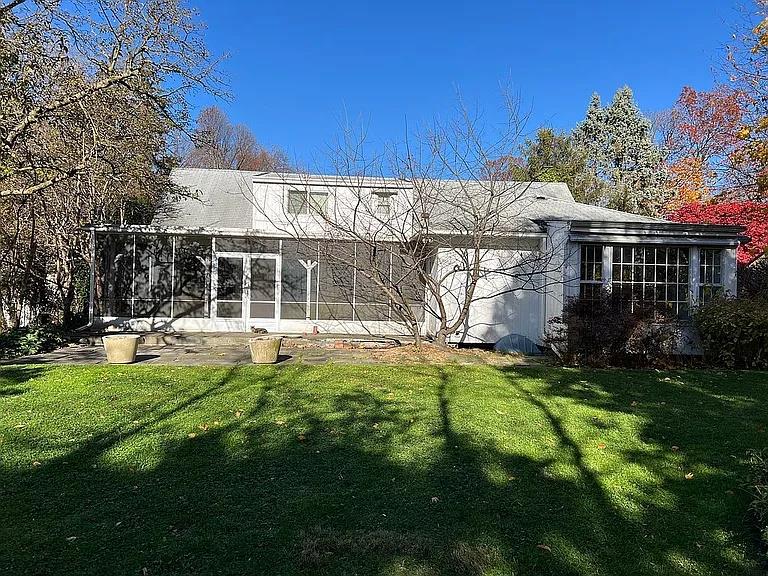 50 E Harwood Drive, Glen Cove, New York image 2