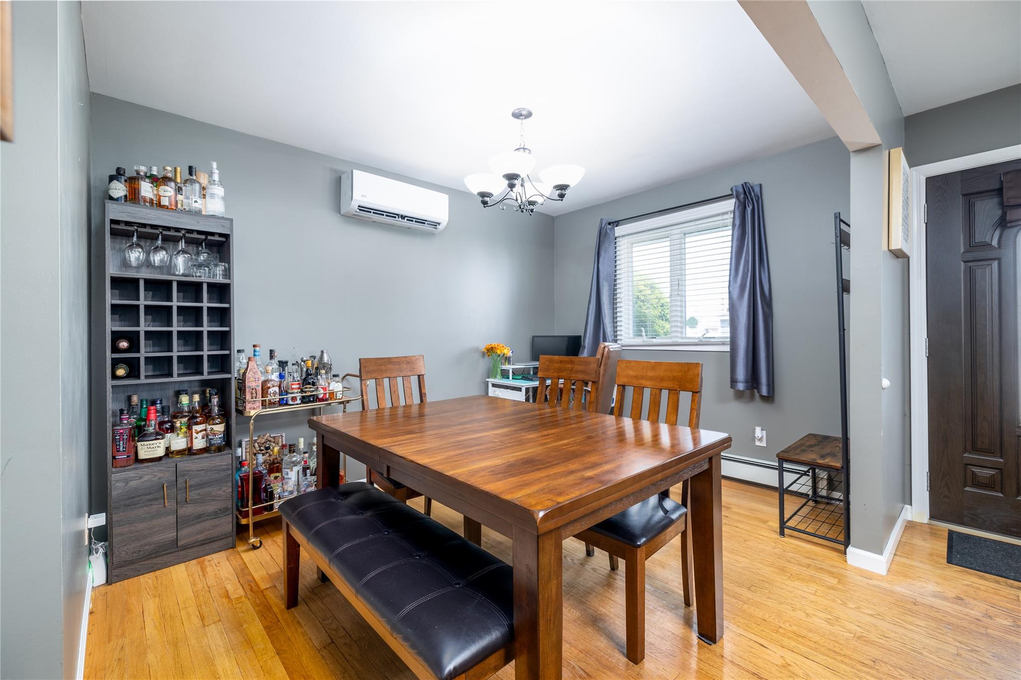 39 E Hollywood Avenue, Lindenhurst, New York image 4