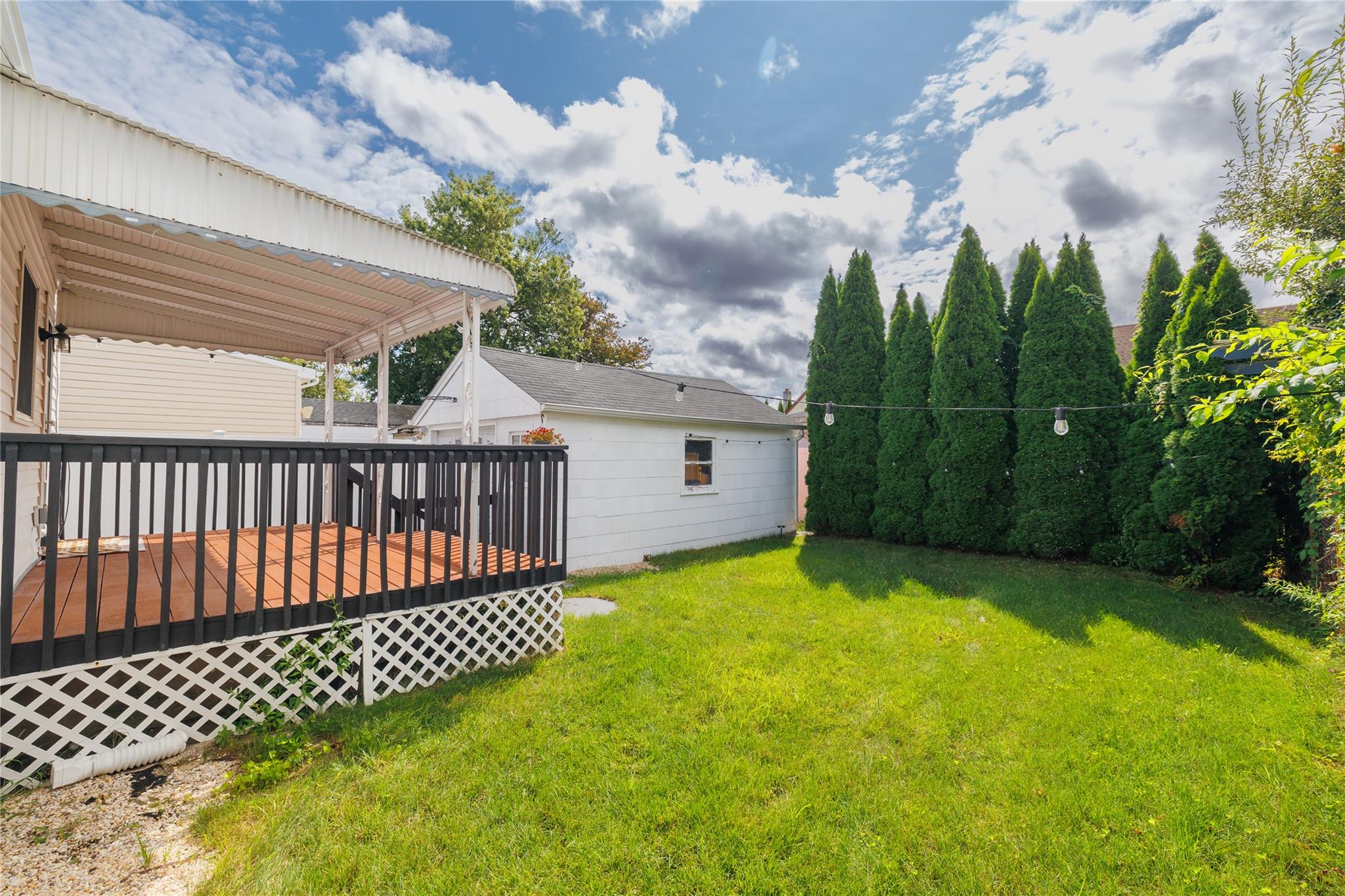 39 E Hollywood Avenue, Lindenhurst, New York image 15