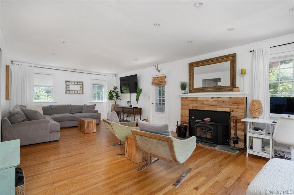 Photo of 58 Elwood Road, Northport, NY 11768 (MLS # 1030607)