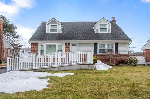 1674 Kroll Road East Meadow NY 11554