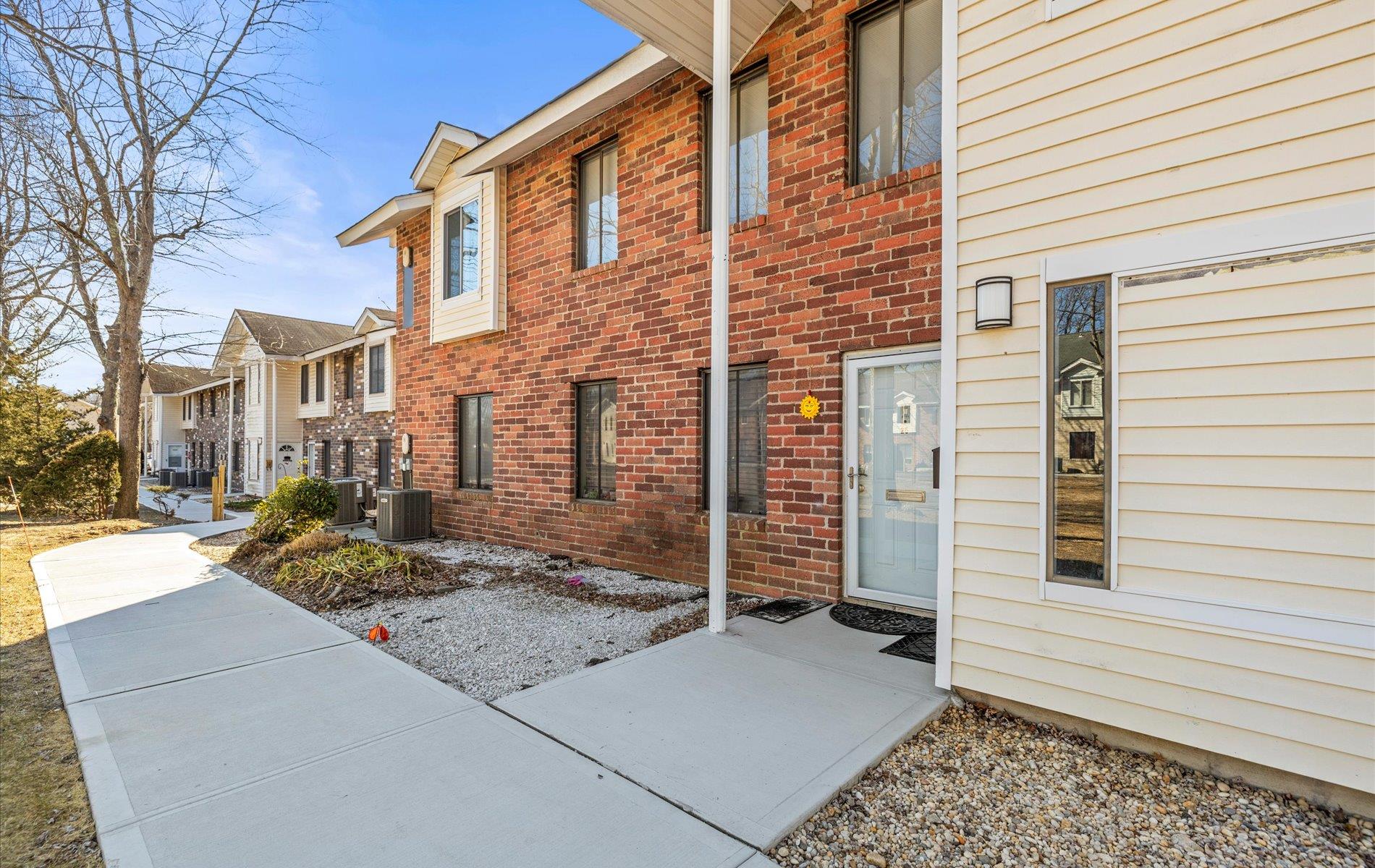 25 Denver Ct #25, Coram, New York image 10