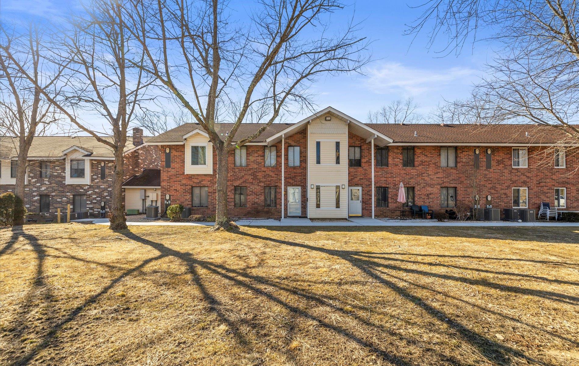 25 Denver Ct #25, Coram, New York image 12