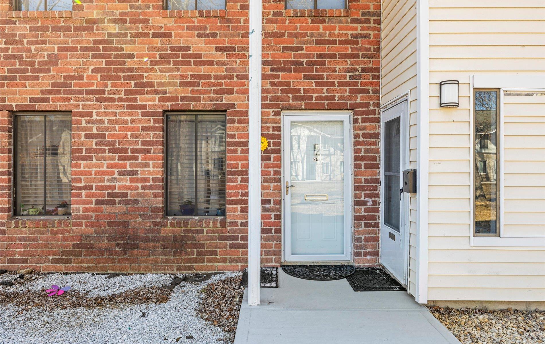 25 Denver Ct #25, Coram, New York image 1