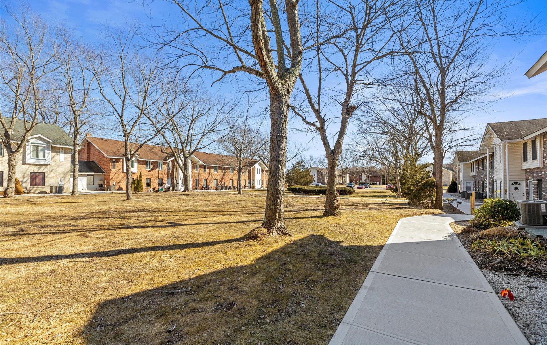 25 Denver Ct #25, Coram, New York image 11