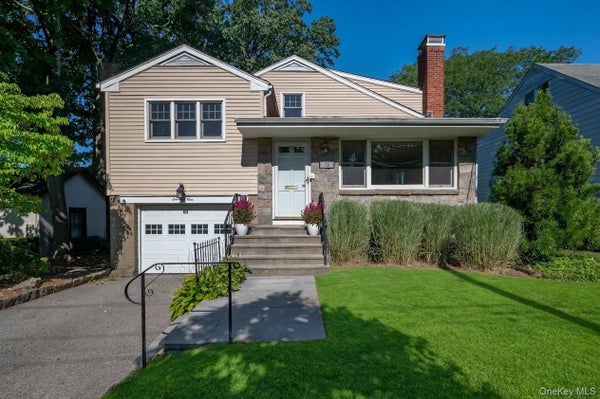 71 EWART ST, SCARSDALE, NY 10583 - Image c9ea2a4f3a6cd6bf7b4dd0db7ba1cc1b/3504327144