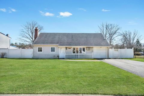 Homes For Sale - 114 Norman Drive<br/> Bohemia, NY 11716