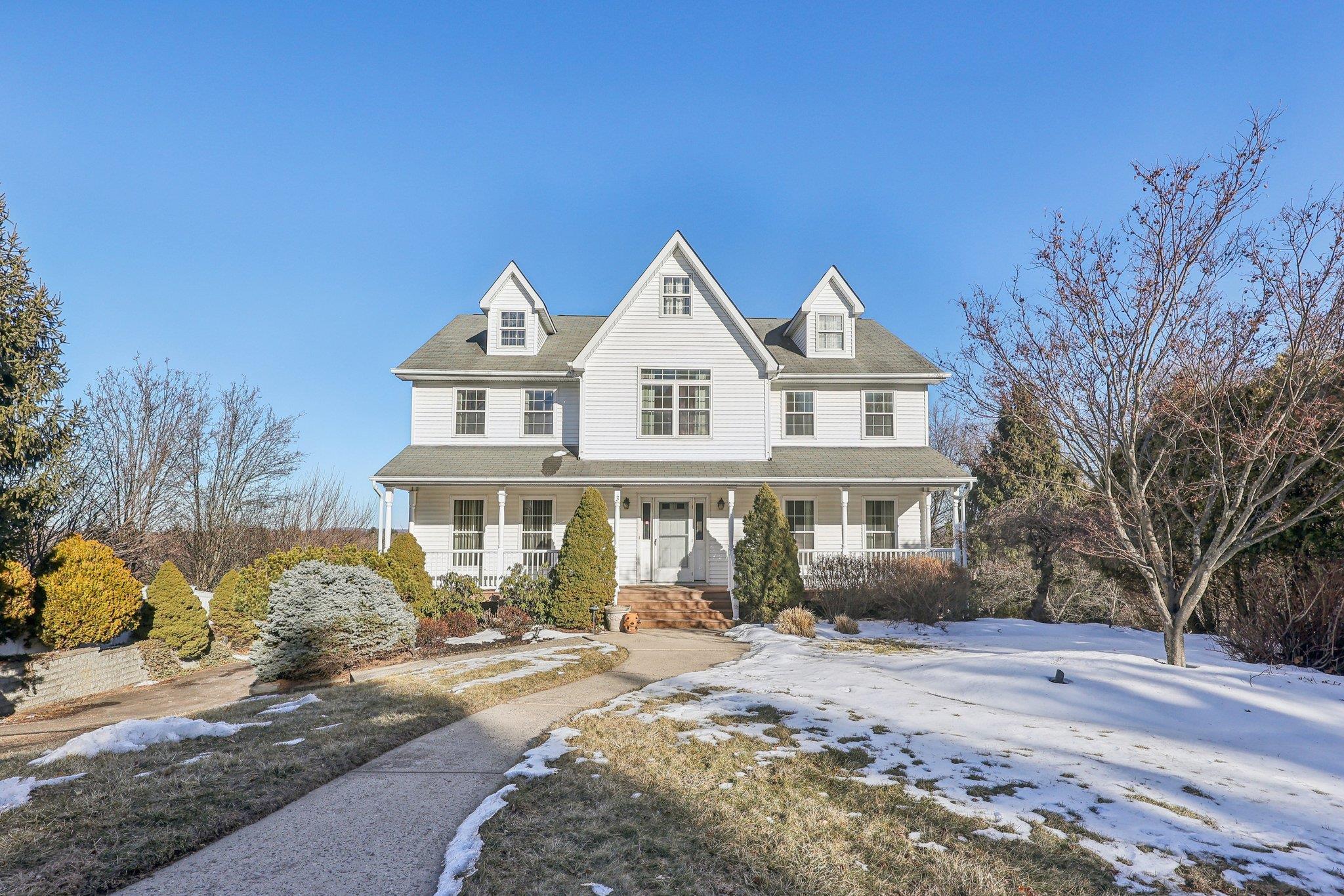 3 Erik Court, Nanuet, New York image 1