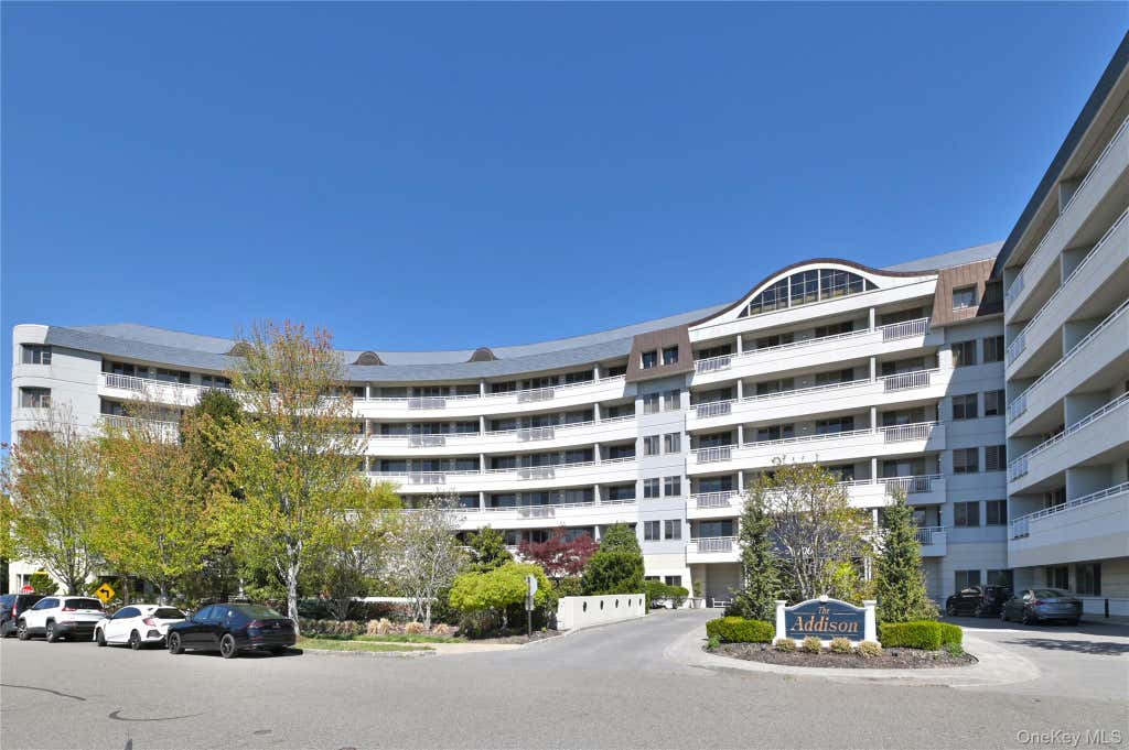 Photo of 100 Harbor View Drive SW #335, Port Washington, NY 11050 (MLS # 1027844)
