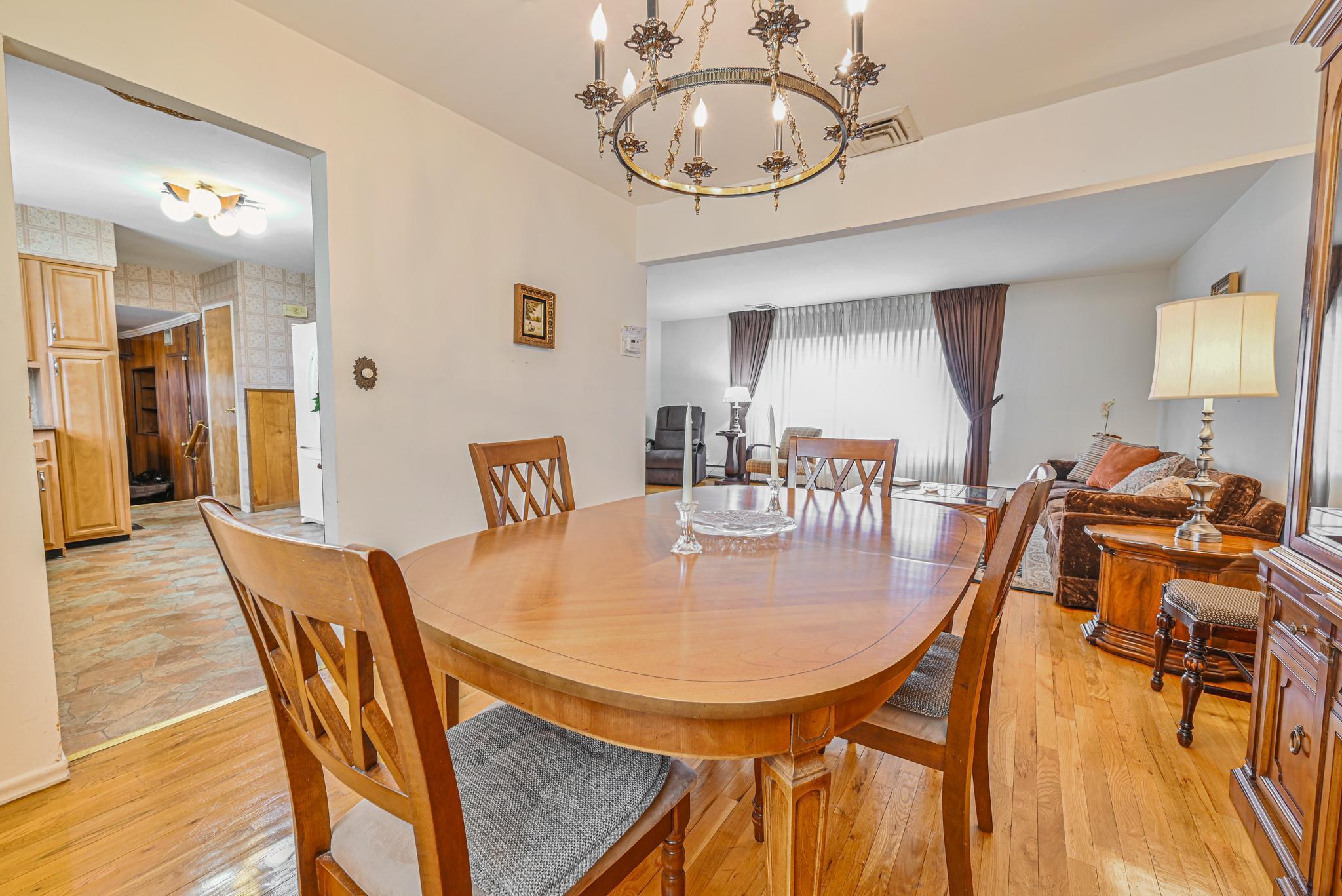 2515 Aron Drive, Seaford, New York image 4