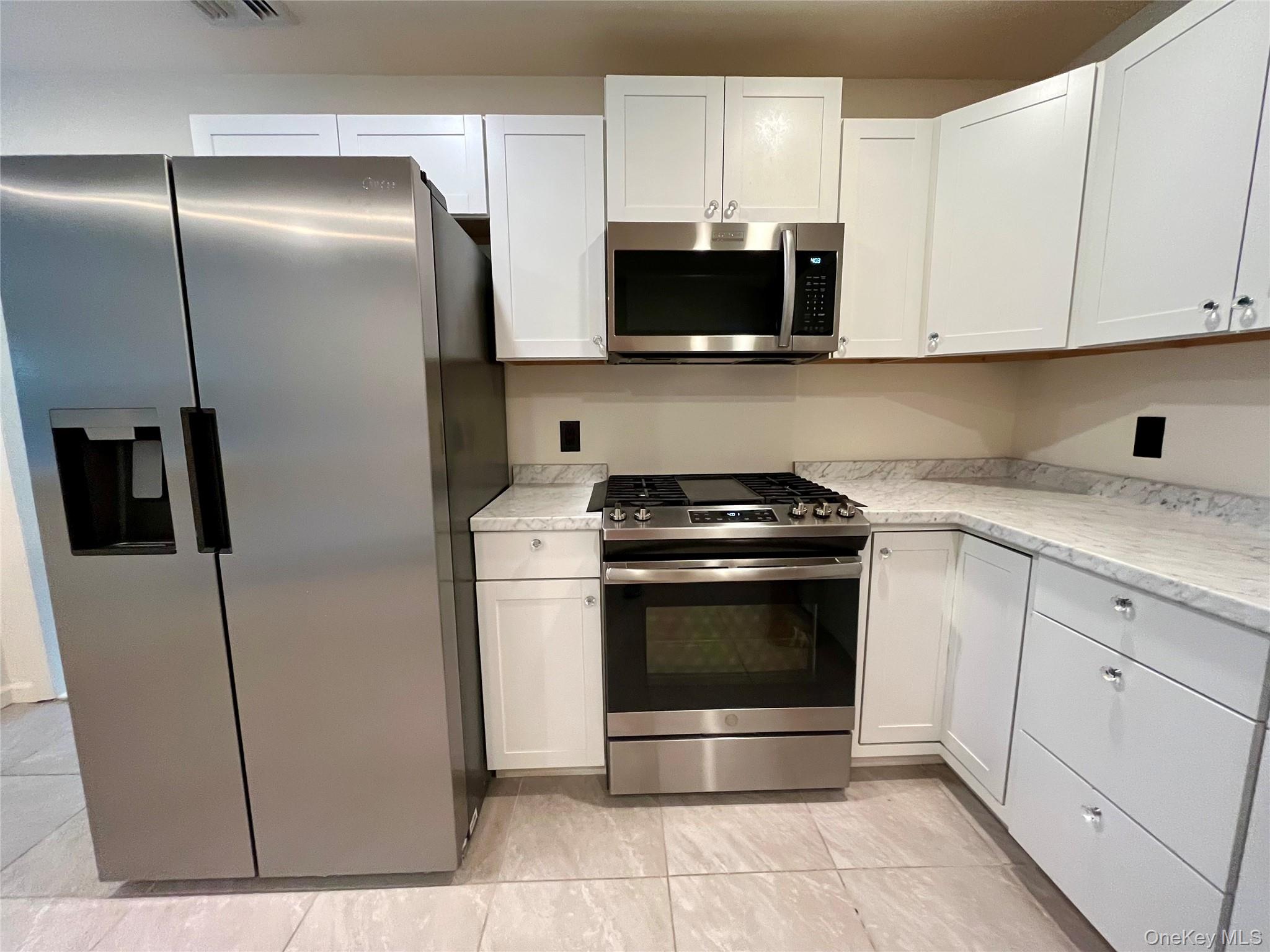 1037 Ridgebury Road