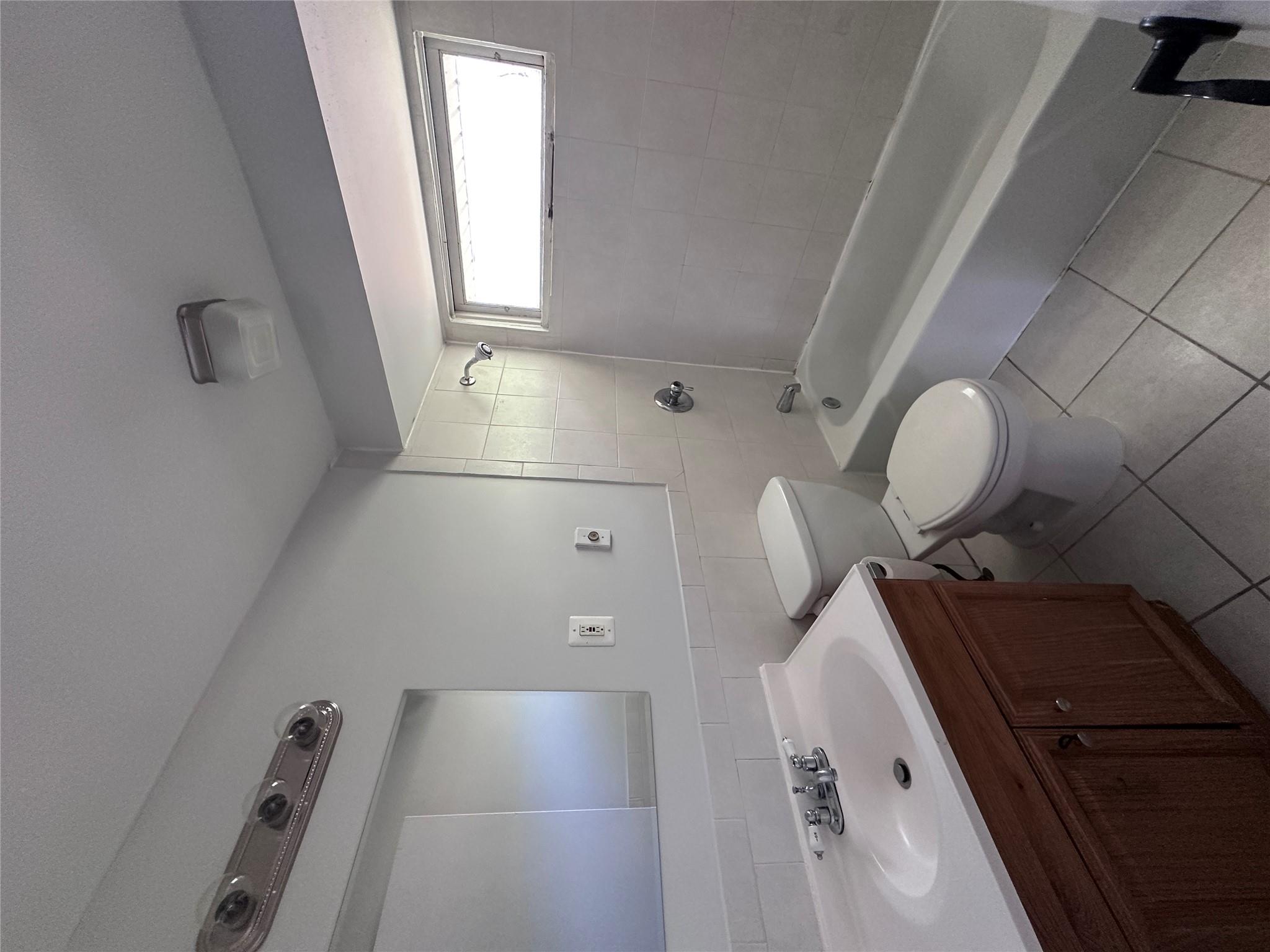 1304 Parr Lake Drive #13D, Newburgh, New York image 7