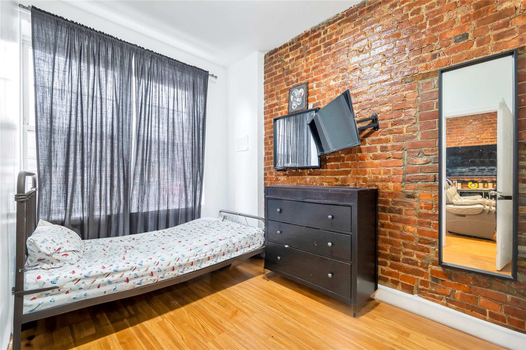 91-08 43rd Ave Ave, Elmhurst, New York image 14