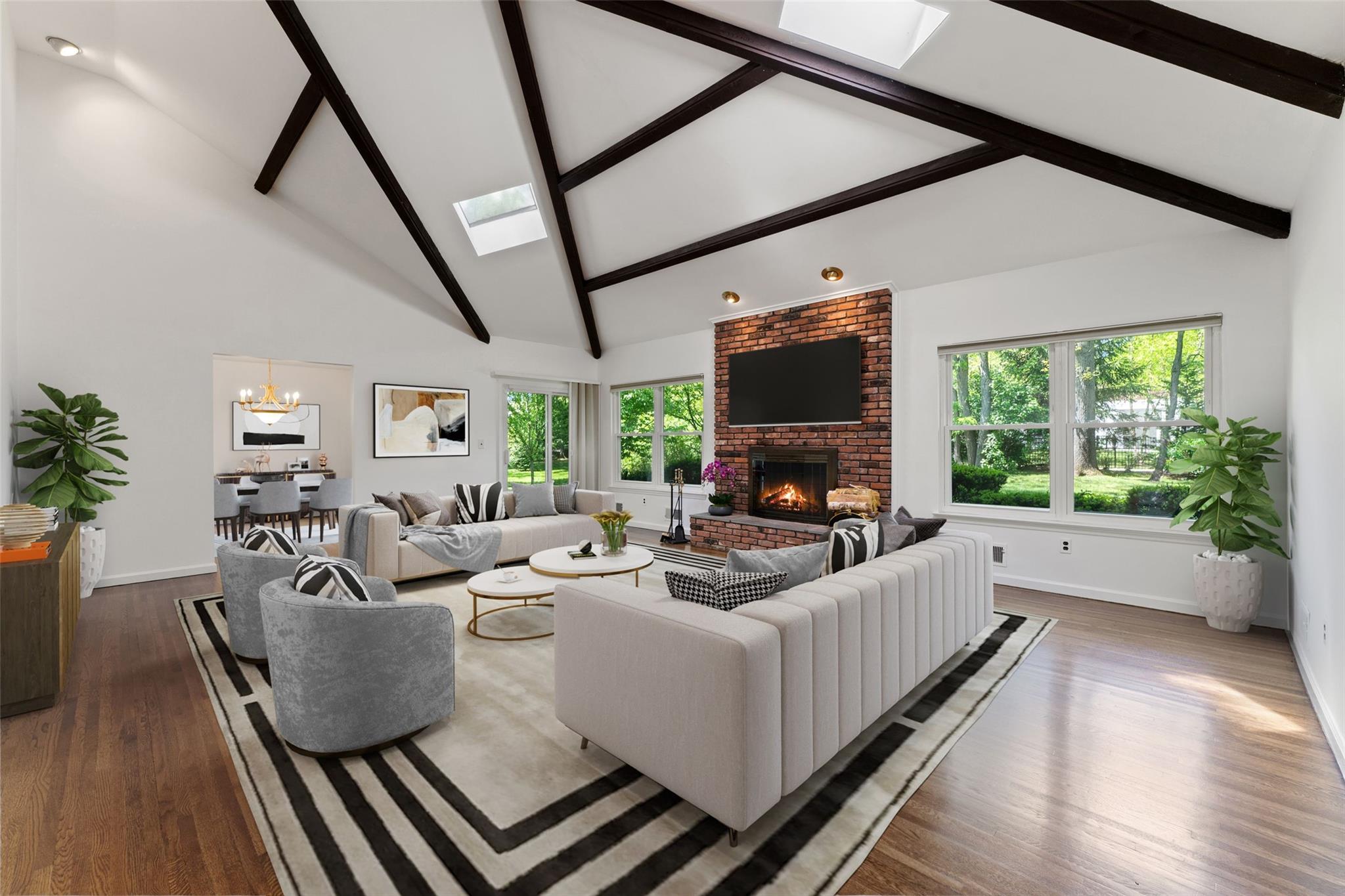 25 Saxon Woods Road