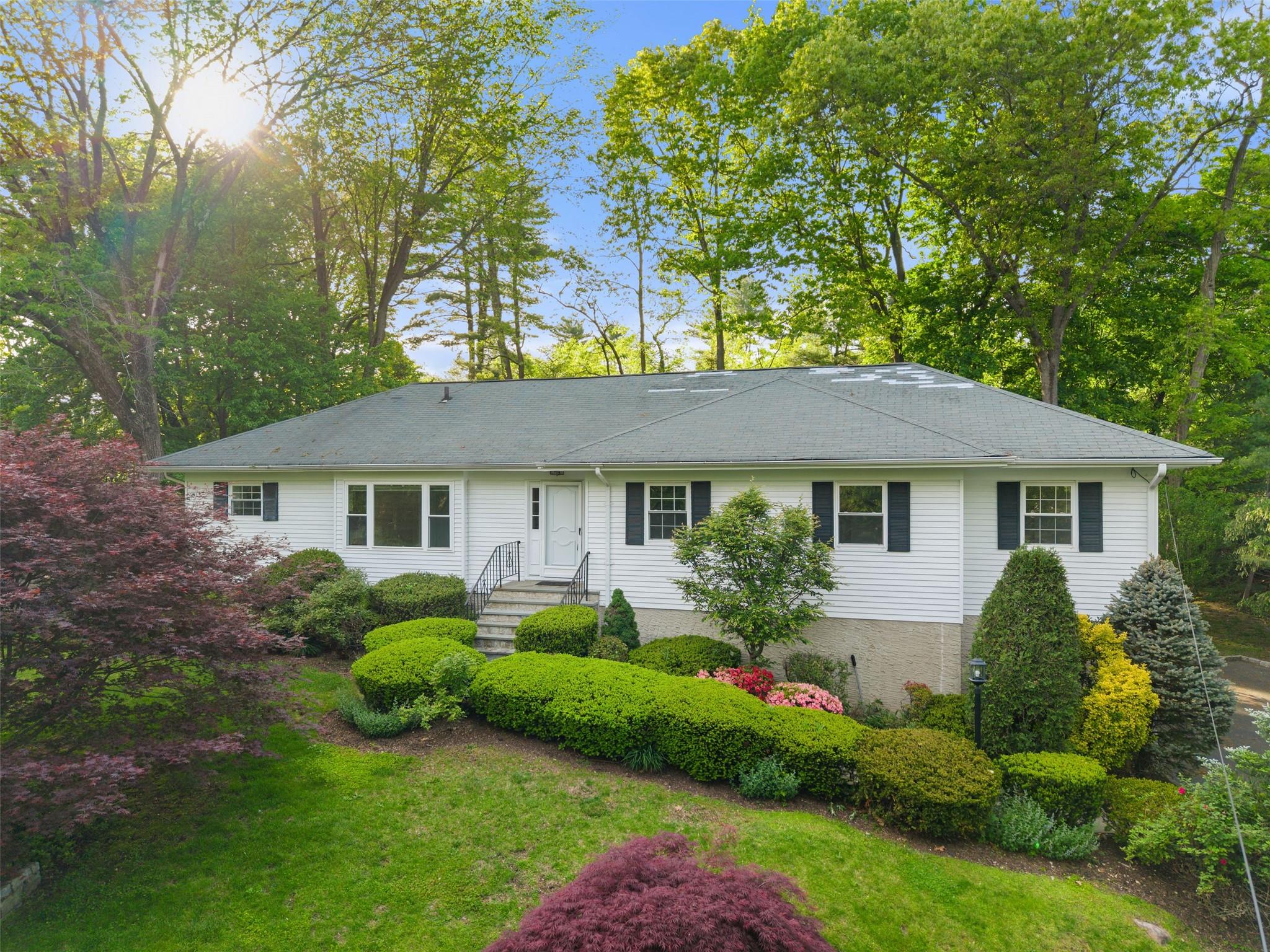 Rental Property at Saxon Woods Road, Scarsdale, New York - Bedrooms: 4 
Bathrooms: 2 
Rooms: 7  - $9,500 MO.