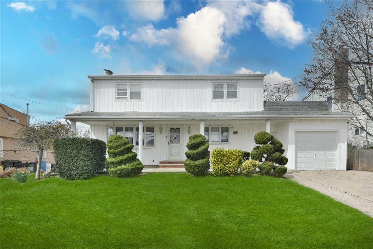 103 Arlyn Drive, Massapequa, New York image 1