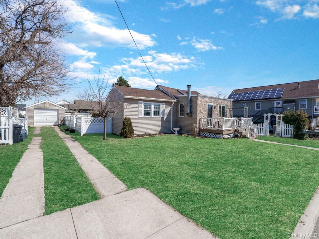 Photo of 2 Hyannis Court, East Rockaway, NY 11518 (MLS # 973679)
