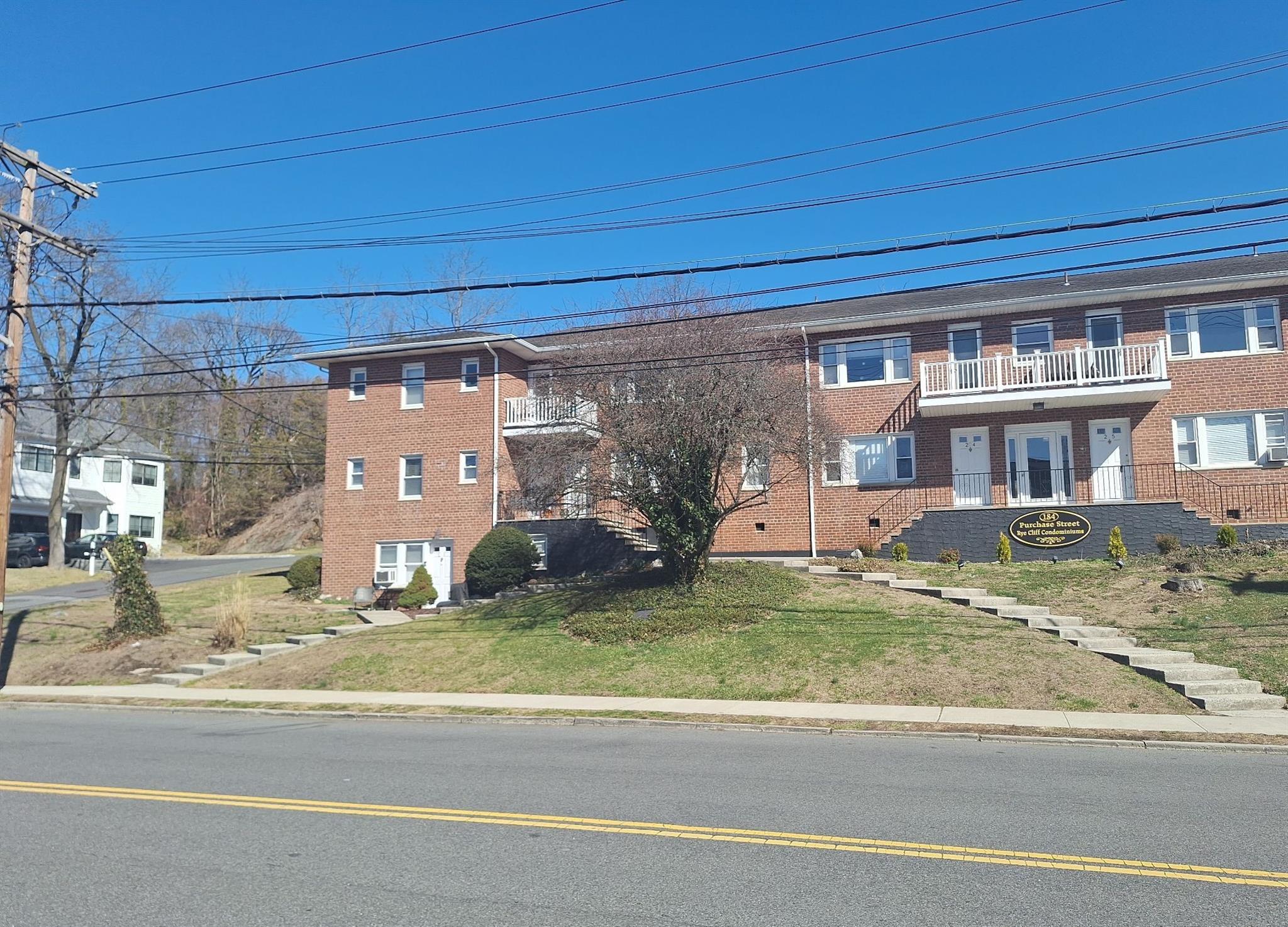 Purchase Street, Rye, New York - 1 Bedrooms  
1 Bathrooms  
3 Rooms - 
