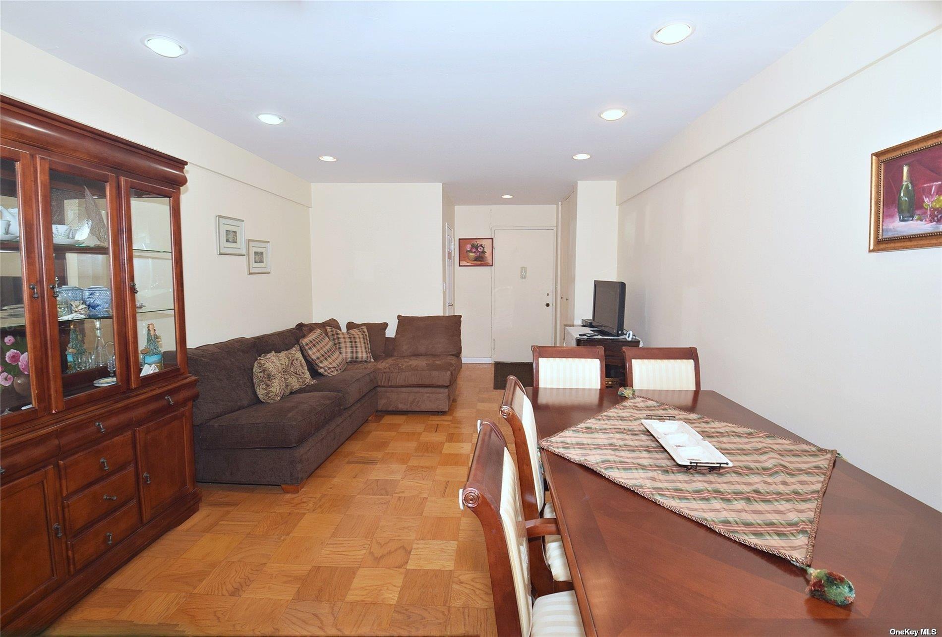 700 Shore Road Rd #2U, Long Beach, New York image 9