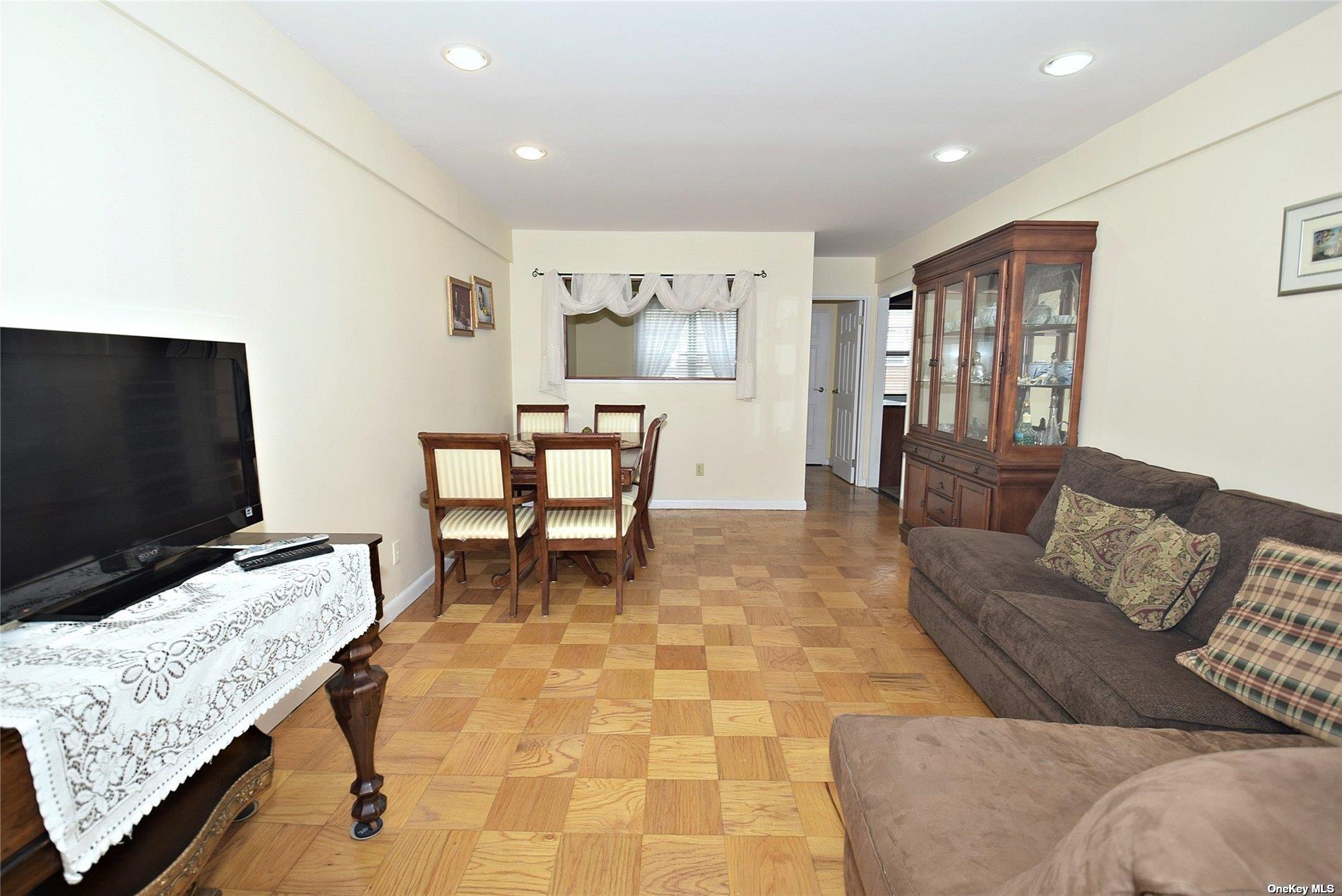 700 Shore Road Rd #2U, Long Beach, New York image 11