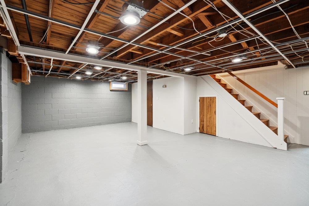 12 Somerset Street, Huntington, New York image 31