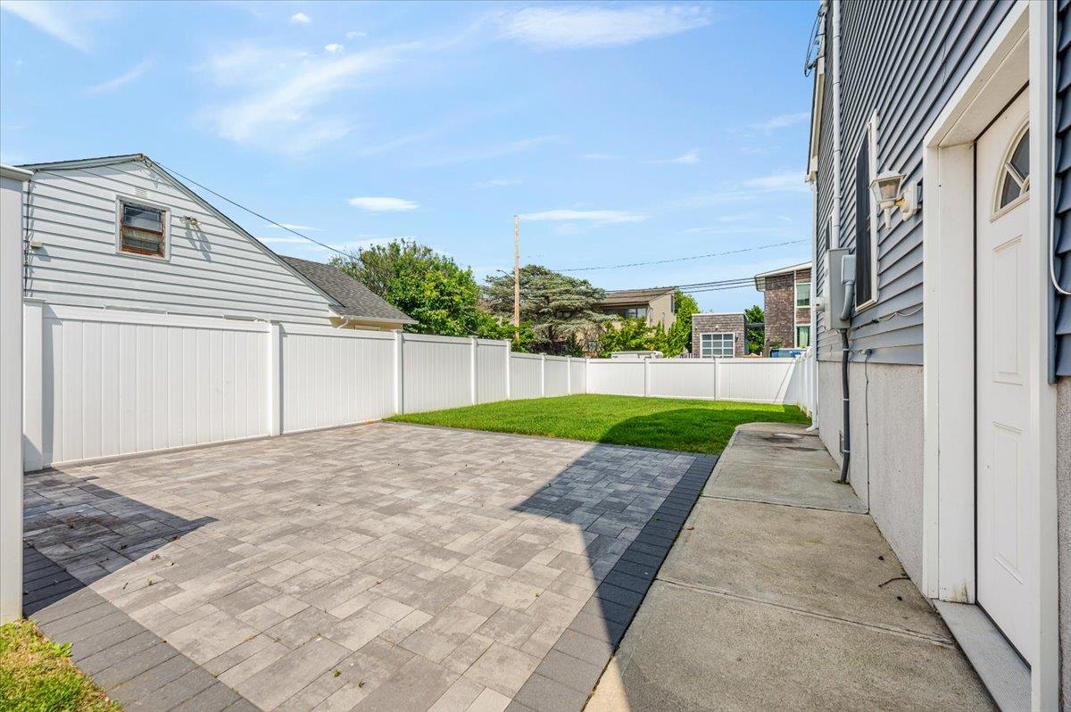 Atlantic Beach, New York 11509, United States, 3 Bedrooms Bedrooms, ,3 BathroomsBathrooms,Residential,Active,157367