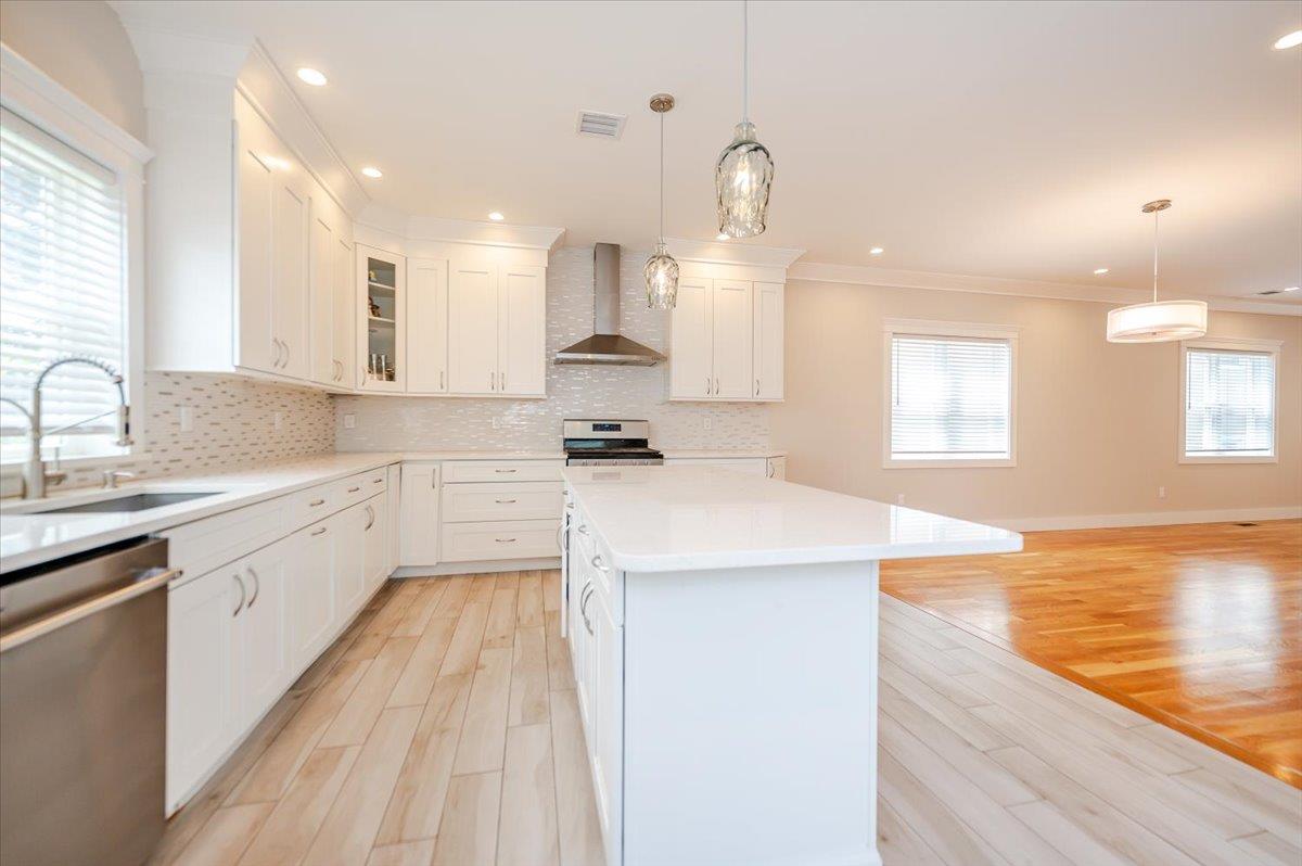 Atlantic Beach, New York 11509, United States, 3 Bedrooms Bedrooms, ,3 BathroomsBathrooms,Residential,Active,157367