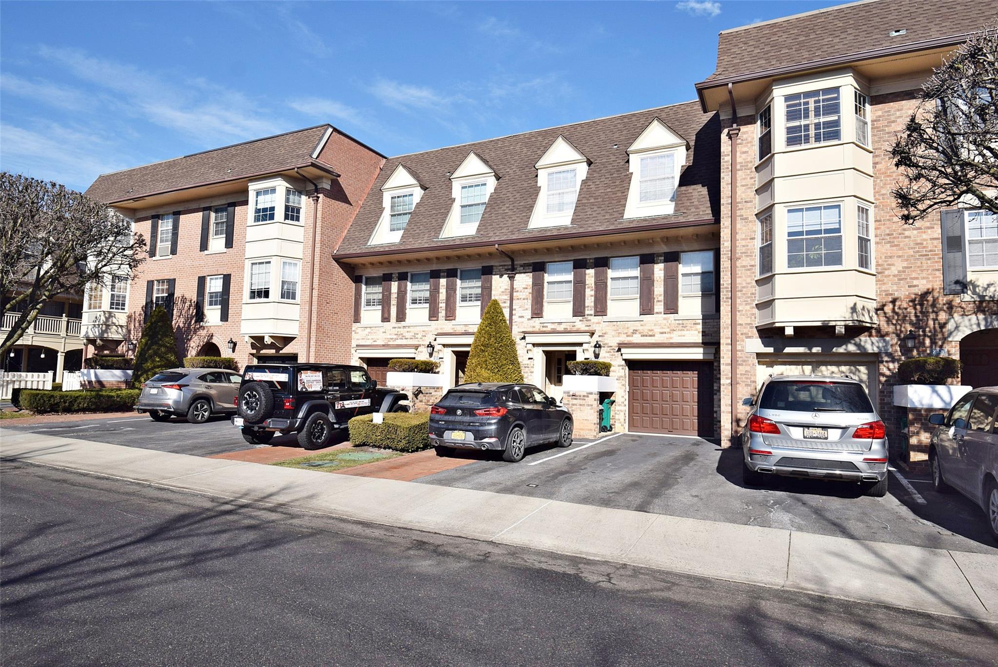 207-19 Melissa Court #217 U, Bayside, New York image 1