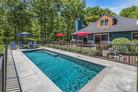 Homes For Rent - 16 Hildreth Road<br/> Hampton Bays, NY 11946