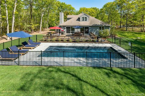 16 Hildreth Road Hampton Bays NY 11946