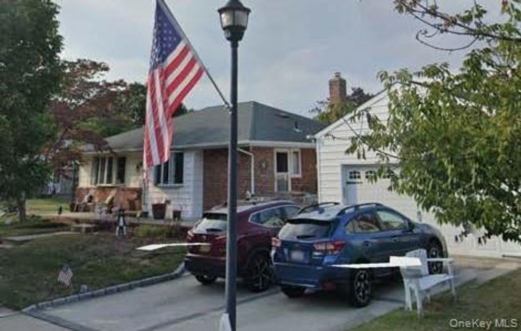 Photo of 555 Parker Avenue, Levittown, NY 11756 (MLS # 1004667)