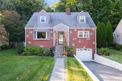Homes For Sale - 24 Dogwood Drive<br/> Westchester County, Scarsdale, NY 10583