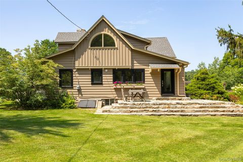 Homes For Sale - 31 Blueberry Lane<br/> Stormville, NY 12582