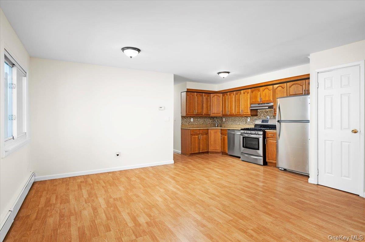 540 Throggs Neck Expressway