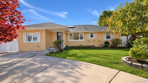 Photo of 770 Dean Drive, Baldwin, NY 11510 (MLS # 1066851)