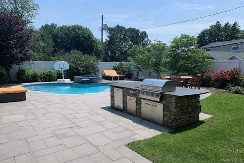 Homes For Sale - 24 Willets Avenue<br/> Syosset, NY 11791