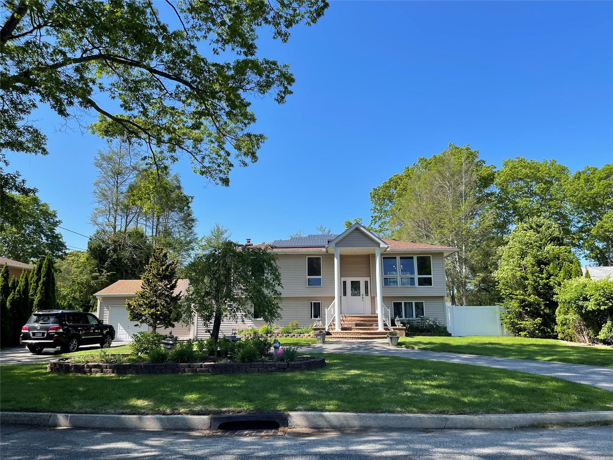 Property for Sale at Fulton Boulevard, Commack, Hamptons, NY - Bedrooms: 5 
Bathrooms: 3  - $868,000