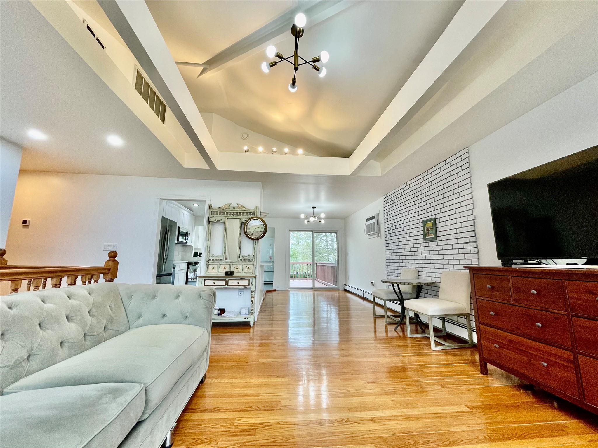 69 Fulton Boulevard, Commack, New York image 5