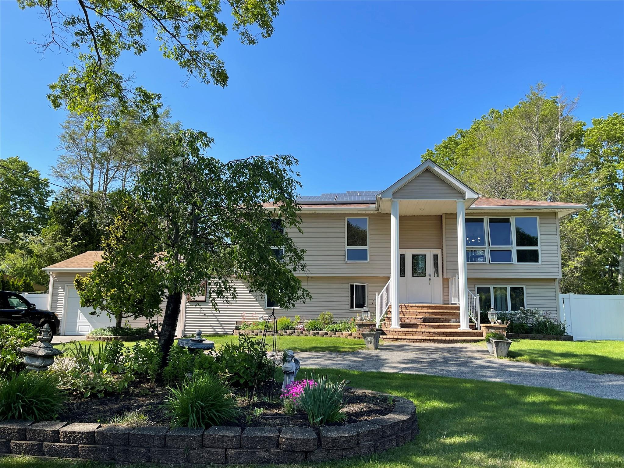 69 Fulton Boulevard, Smithtown, New York image 2