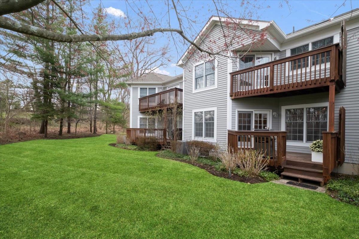95 Club Pointe Drive, White Plains, New York image 20