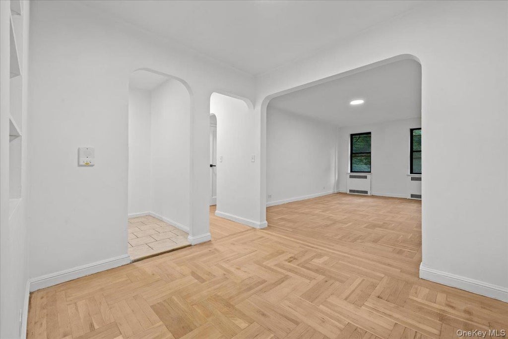 Photo of 3017 Riverdale Avenue #5J, Bronx, NY 10463 (MLS # 1047006)